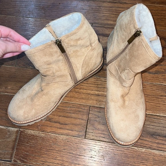 Hey Girl by Corkys Tan Sherpa Boots - Picture 3 of 9